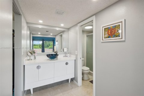 Condo in Sunrise, Florida, 2 bedrooms  № 1316033 - photo 17