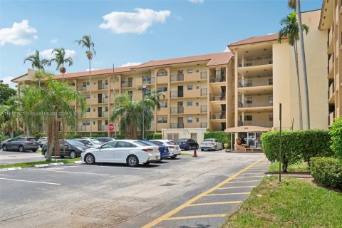 Condo in Sunrise, Florida, 2 bedrooms  № 1316033 - photo 27