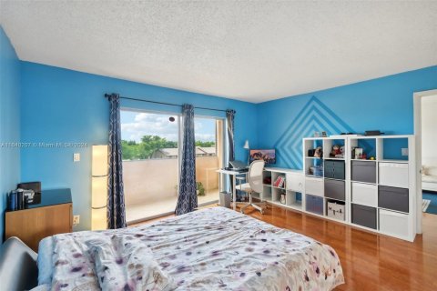 Condo in Sunrise, Florida, 2 bedrooms  № 1316033 - photo 15