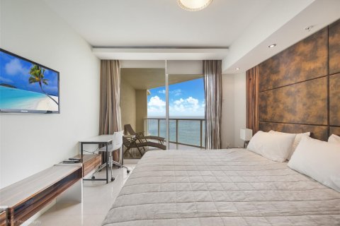 Condo in Sunny Isles Beach, Florida, 2 bedrooms  № 1217601 - photo 10