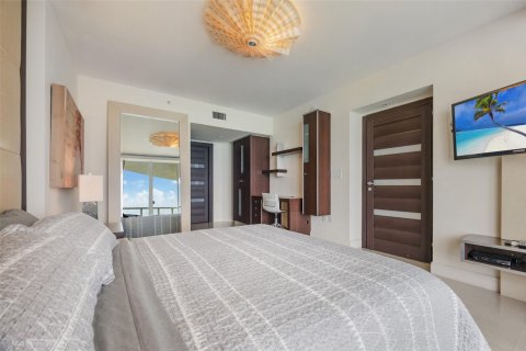 Condo in Sunny Isles Beach, Florida, 2 bedrooms  № 1217601 - photo 21