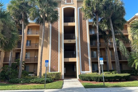 Condominio en alquiler en Bradenton, Florida, 2 dormitorios, 104.14 m2 № 1377972 - foto 1