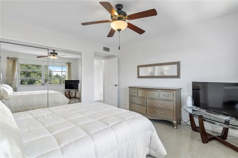 Condominio en venta en Hallandale Beach, Florida, 1 dormitorio, 65.03 m2 № 1319354 - foto 21