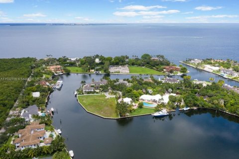 Купить земельный участок в Корал-Гейблс, Флорида № 1007069 - фото 22