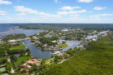 Купить земельный участок в Корал-Гейблс, Флорида № 1007069 - фото 24