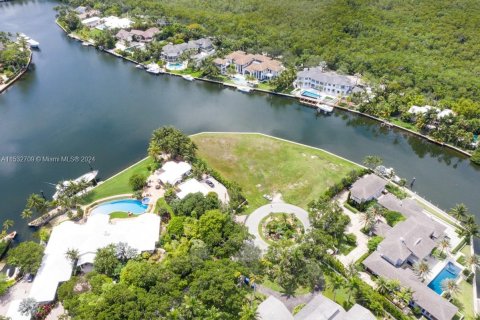 Купить земельный участок в Корал-Гейблс, Флорида № 1007069 - фото 28