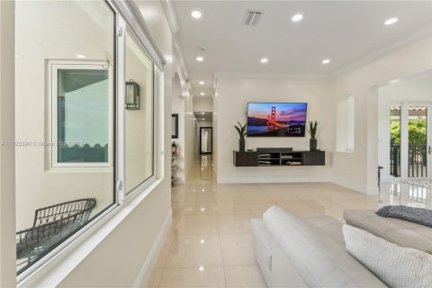 Casa en venta en Cutler Bay, Florida, 4 dormitorios, 273.78 m2 № 1272009 - foto 7