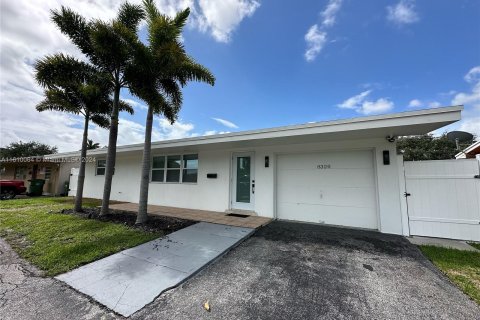 Villa ou maison à vendre à Pembroke Pines, Floride: 3 chambres, 83.33 m2 № 1232297 - photo 17