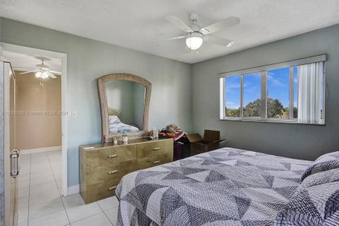 Condo in Sunrise, Florida, 2 bedrooms  № 1135976 - photo 18