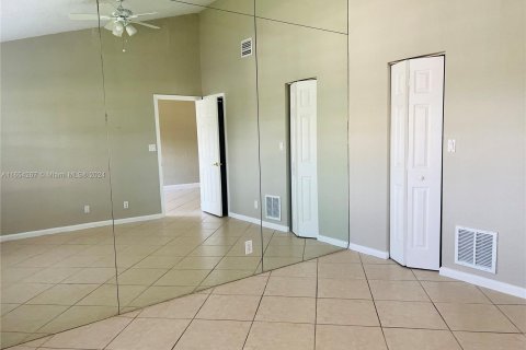 Touwnhouse à vendre à North Lauderdale, Floride: 2 chambres, 73.95 m2 № 1358567 - photo 13