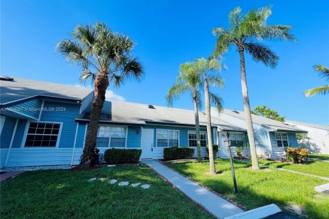 Adosado en venta en North Lauderdale, Florida, 2 dormitorios, 73.95 m2 № 1358567 - foto 4