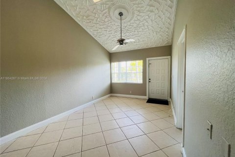 Touwnhouse à vendre à North Lauderdale, Floride: 2 chambres, 73.95 m2 № 1358567 - photo 7