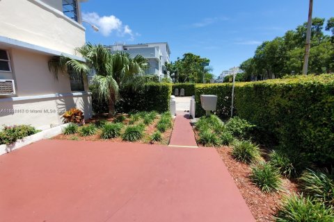 Appartement à louer à Miami Beach, Floride: 41.81 m2 № 1358568 - photo 10