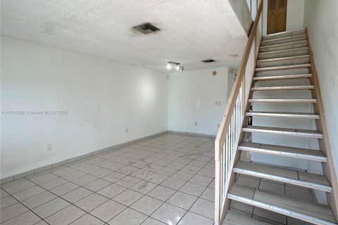 Townhouse in Miami, Florida 2 bedrooms, 102.19 sq.m. № 1358569 - photo 5