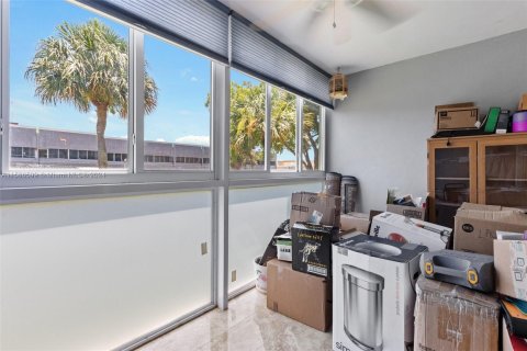 Condo in Sunrise, Florida, 2 bedrooms  № 1173338 - photo 7