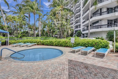 Condominio en venta en Aventura, Florida, 2 dormitorios, 109.72 m2 № 1360810 - foto 9