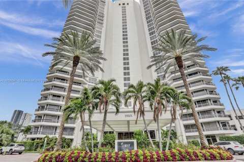 Condominio en venta en Aventura, Florida, 2 dormitorios, 109.72 m2 № 1360810 - foto 21