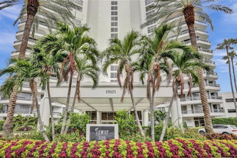 Condominio en venta en Aventura, Florida, 2 dormitorios, 109.72 m2 № 1360810 - foto 1