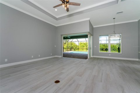 House in Port Charlotte, Florida 3 bedrooms, 154.68 sq.m. № 978015 - photo 8