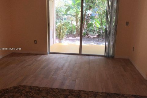 Condominio en venta en Plantation, Florida, 3 dormitorios, 112.78 m2 № 1013574 - foto 2