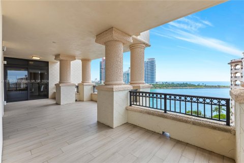 Condominio en venta en Miami Beach, Florida, 5 dormitorios, 708.84 m2 № 1215361 - foto 4