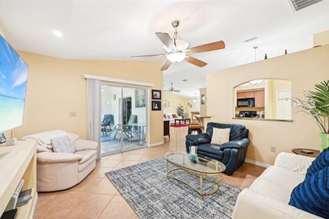 Casa en venta en North Port, Florida, 4 dormitorios, 205.69 m2 № 1320305 - foto 11