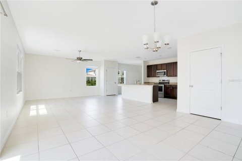 House in Wesley Chapel, Florida 4 bedrooms, 209.96 sq.m. № 1347566 - photo 4