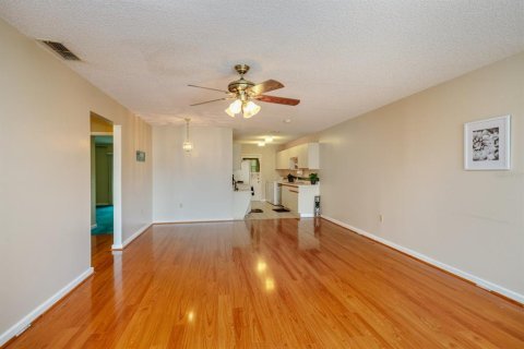 Condominio en venta en Winter Haven, Florida, 2 dormitorios, 99.68 m2 № 1351523 - foto 2