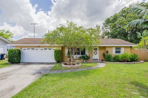 House in Clearwater, Florida 3 bedrooms, 134.89 sq.m. № 1351488 - photo 1