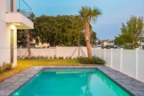 Immobilier commercial à vendre à Pompano Beach, Floride № 980773 - photo 5
