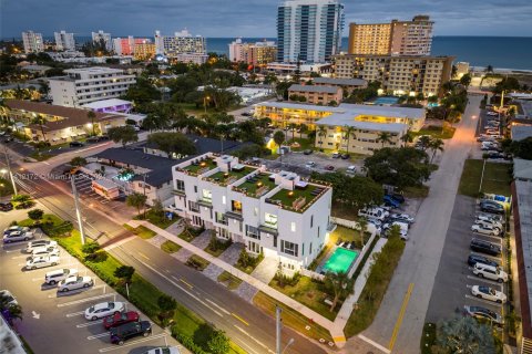 Immobilier commercial à vendre à Pompano Beach, Floride № 980773 - photo 28