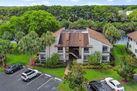 Condo in Davie, Florida, 2 bedrooms  № 1186660 - photo 13