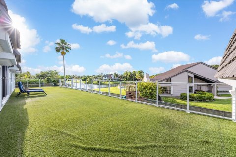 Casa en venta en Davie, Florida, 5 dormitorios, 636.38 m2 № 1116046 - foto 29