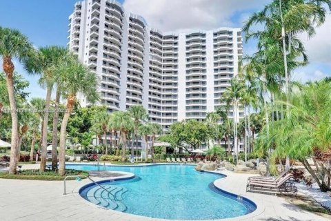 Copropriété à vendre à Aventura, Floride: 2 chambres, 105.63 m2 № 1376036 - photo 1