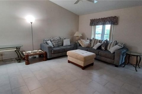 Dúplex en venta en Lake Placid, Florida, 2 dormitorios, 111.48 m2 № 1337976 - foto 7