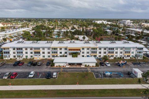 Condominio en venta en Port Charlotte, Florida, 2 dormitorios, 85.38 m2 № 859083 - foto 16