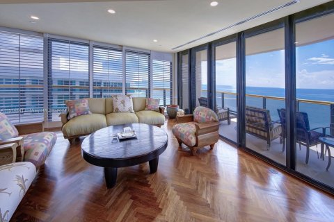 Condo in Bal Harbour, Florida, 3 bedrooms  № 1151335 - photo 3