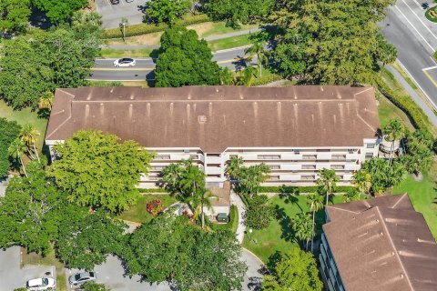 Copropriété à vendre à Coconut Creek, Floride: 2 chambres, 121.7 m2 № 1217440 - photo 5