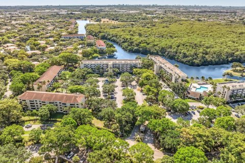 Copropriété à vendre à Coconut Creek, Floride: 2 chambres, 121.7 m2 № 1217440 - photo 12