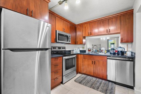 Copropriété à vendre à Deerfield Beach, Floride: 2 chambres, 87.05 m2 № 1217398 - photo 11