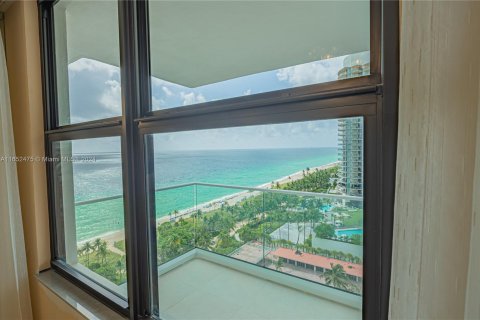 Condominio en venta en Bal Harbour, Florida, 2 dormitorios, 180.42 m2 № 1351919 - foto 8