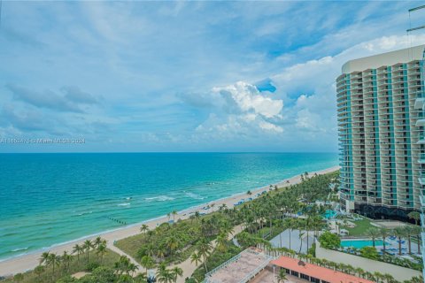 Condominio en venta en Bal Harbour, Florida, 2 dormitorios, 180.42 m2 № 1351919 - foto 18