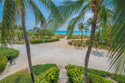 Condominio en venta en Bal Harbour, Florida, 2 dormitorios, 180.42 m2 № 1351919 - foto 27