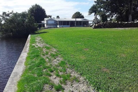 Terreno en venta en Okeechobee, Florida № 1008418 - foto 8