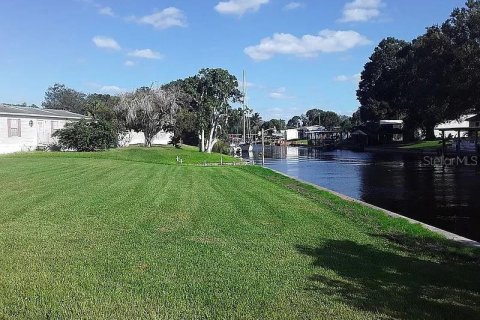 Terreno en venta en Okeechobee, Florida № 1008418 - foto 1