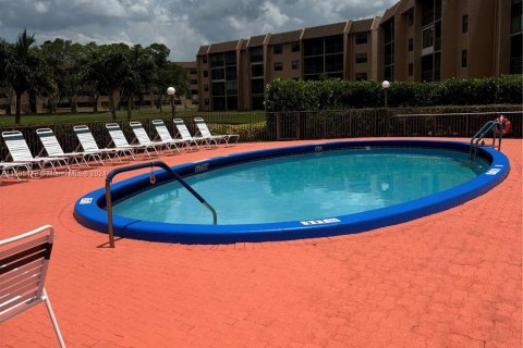 Condominio en venta en Sunrise, Florida, 2 dormitorios, 78.97 m2 № 1188349 - foto 19