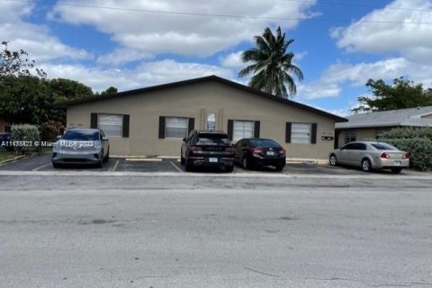 Immobilier commercial à vendre à Lauderhill, Floride: 347.83 m2 № 677455 - photo 22