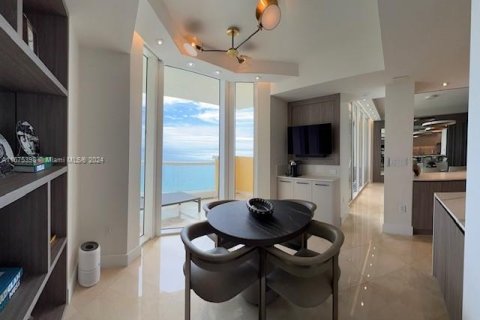 Condo in Sunny Isles Beach, Florida, 3 bedrooms  № 1408836 - photo 8