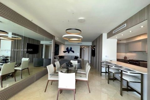 Condo in Sunny Isles Beach, Florida, 3 bedrooms  № 1408836 - photo 25