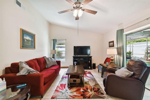Casa en venta en Tampa, Florida, 4 dormitorios, 178.74 m2 № 1089367 - foto 17